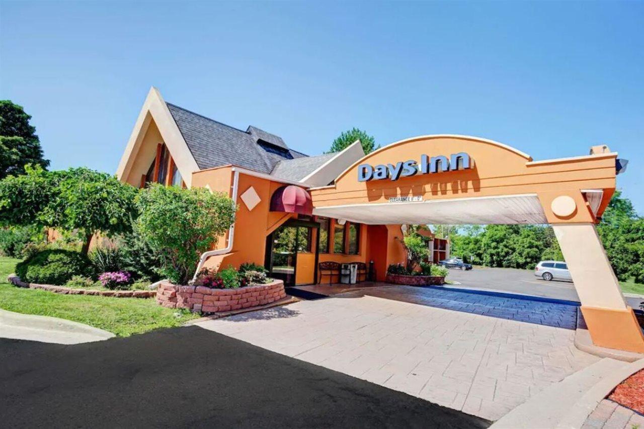 Days Inn By Wyndham Ann Arbor Exteriör bild